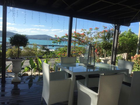 'Chez-Nous' - Two Bedroom Apartment - Accommodation Whitsundays 1