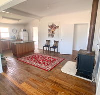 'The Wattles' - True Country Escape Near Wineries - Borenore - Accommodation Whitsundays