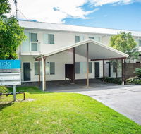 1 'Florida' 5 Lillian Street - 2 min walk to beach shops  restaurants - Accommodation Whitsundays