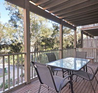 1 bedroom Executive Villa located within Cypress Lakes - Accommodation Whitsundays