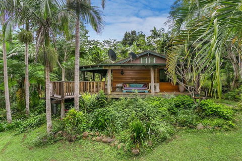 1 Bedroom Home Surrounded By Nature - Accommodation Whitsundays 0