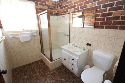 1/2 Brunswick Avenue - Accommodation Whitsundays 3