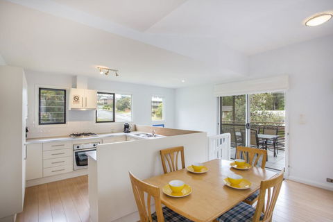 1/31 Ocean Street - A Relaxing Coastal Retreat - Accommodation Whitsundays 3