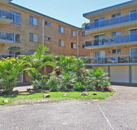 10 'Parkview' 11-13 Catalina Close - peaceful park views