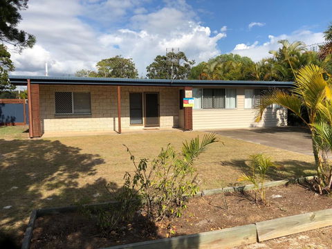 10 Cypress Avenue - Rainbow Beach, Fantastic Beach Location - Accommodation Whitsundays 0