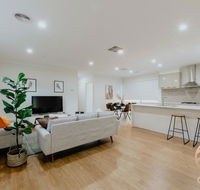 118 Refreshing 3BR Werribee Family House - Accommodation Whitsundays