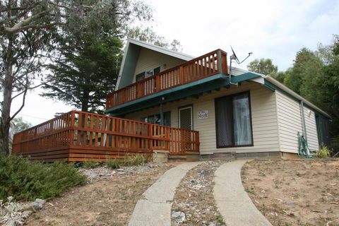 14 Cobbon Crescent Jindabyne - Accommodation Whitsundays 3