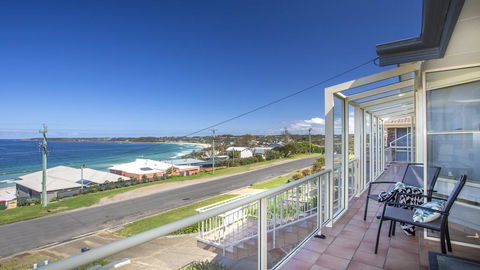 143 Mitchell Pde - Magnificent Outlook - Accommodation Whitsundays 0