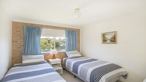 143 Mitchell Pde - Magnificent Outlook - Accommodation Whitsundays 2