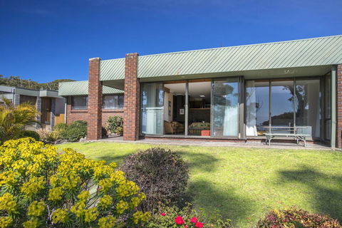 16 Shipton Cres - Secluded Away - Accommodation Whitsundays 3