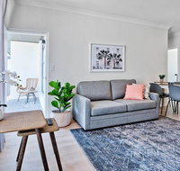 2 Bedroom Apt with Balcony  Air Con in Plympton - Accommodation Whitsundays