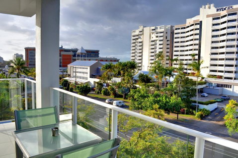 201 Lake Street - Accommodation Whitsundays 2