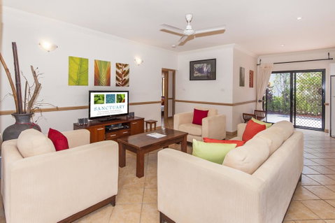 22 On Nautilus - Accommodation Whitsundays 3