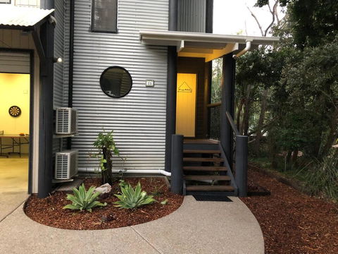 25 Naiad Court - Rainbow Shores, The Ultimate Beachside Executive Property, Air Conditioned - Accommodation Whitsundays 2