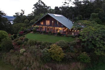 Cloud Valley Estate -Chalet with Accommodation Whitsundays