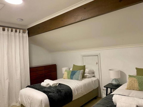 Cloud Valley Estate -Chalet - Accommodation Whitsundays 3