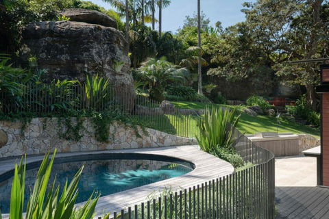 Crane Lodge - Accommodation Whitsundays 3