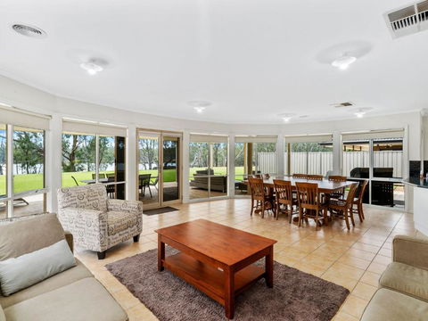 D3 Ski Ranch - Accommodation Whitsundays 0