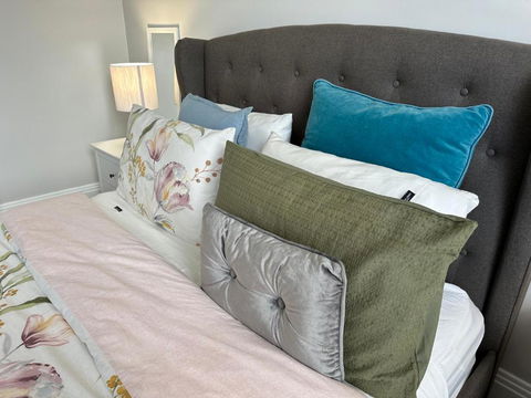 Daisy Cottage On Duke 3BR - Accommodation Whitsundays 1