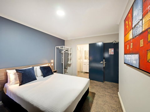 28 Hotel - Accommodation Whitsundays 1