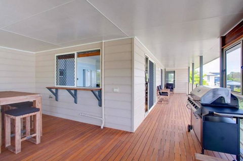 29 Cypress Avenue - Rainbow Beach, Close To The Beach With A Pool - Accommodation Whitsundays 3
