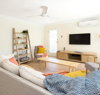 3 Bedroom Apartment Minutes from Main Beach