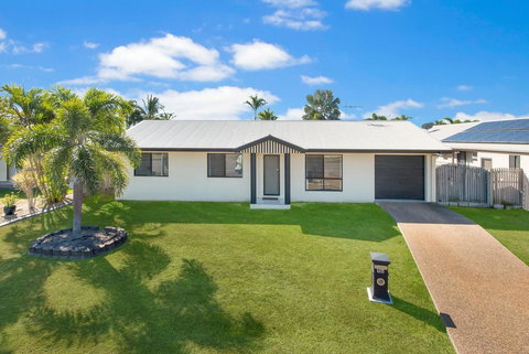 3 Bedroom Home - Accommodation Whitsundays 0