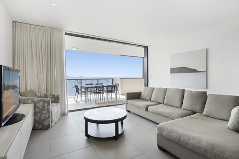 3 Bedroom Ultimate Luxury Waterfront - Accommodation Whitsundays 1