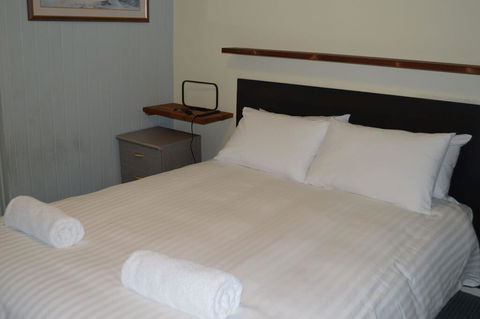 3 Lakeview Plaza - Accommodation Whitsundays 0