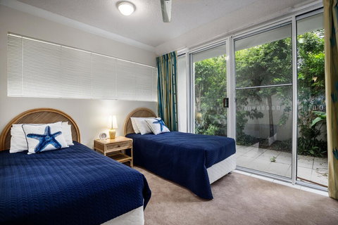 4 Cote D Azur 6 Douglas Street - Accommodation Whitsundays 3