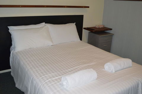 4 Lakeview Plaza - Accommodation Whitsundays 0