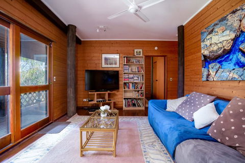 41 Carlo Circle - Rainbow Beach, Huge Beach House With Room For Everyone - Accommodation Whitsundays 2