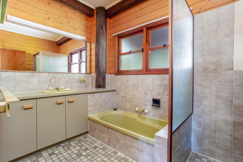 41 Carlo Circle - Rainbow Beach, Huge Beach House With Room For Everyone - Accommodation Whitsundays 1