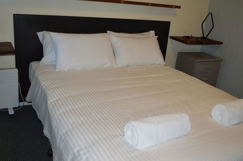 5 Lakeview Plaza - Accommodation Whitsundays 0