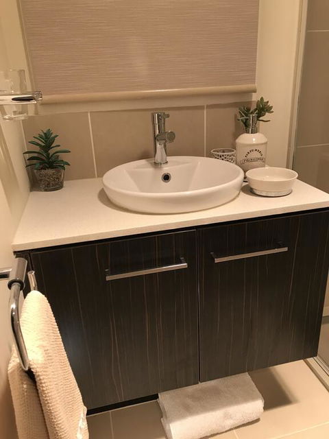 5 Star Room With Own Bathroom - Singles, Couples, Families Or Executives - Accommodation Whitsundays 3