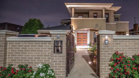 5 Star Room With Own Bathroom - Singles, Couples, Families Or Executives - Accommodation Whitsundays 1