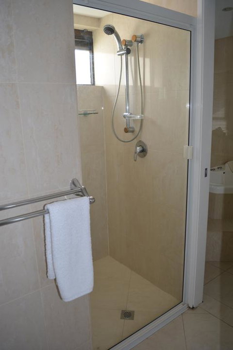 5,  Apartment On The Esplanade - Accommodation Whitsundays 2