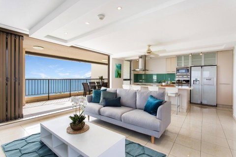 5,  Apartment On The Esplanade - Accommodation Whitsundays 0