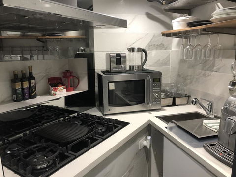 51 Beachcomber Avenue Brahmini Lodge - Accommodation Whitsundays 3