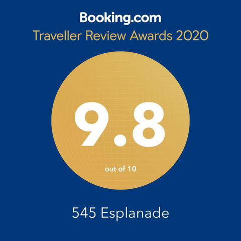 545 Esplanade - Accommodation Whitsundays 3