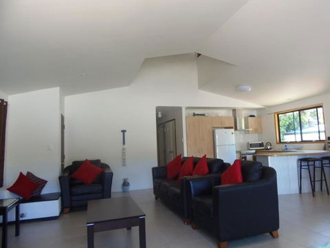 6 Bomburra Court - Rainbow Beach, Pet Friendly In Great Bush And Beach Location - Accommodation Whitsundays 2
