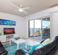 8 'Kiah'  53 Victoria Parade - stunning water views WIFI  Air Con