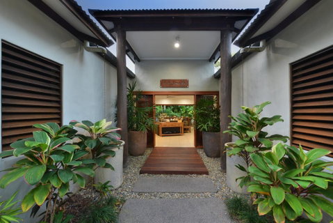 8 @ Sands - Accommodation Whitsundays 1