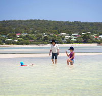 9 Marshall Street - Large Family Holiday Home just Metres to the Beach - Accommodation Whitsundays
