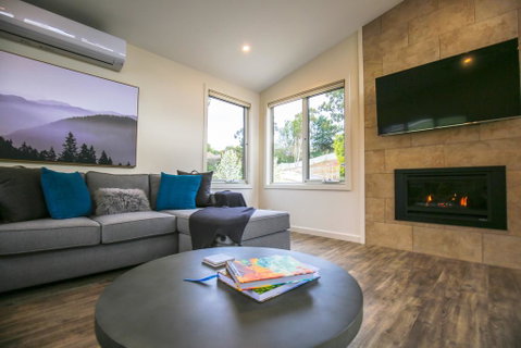 A Pear Tree Loft - Accommodation Whitsundays 2