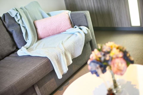 A Stylish & Cozy Studio Next To Southern Cross - Accommodation Whitsundays 2