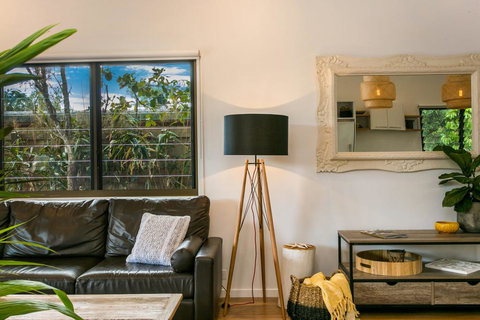 A SWEET ESCAPE - Alcorn House - Accommodation Whitsundays 1