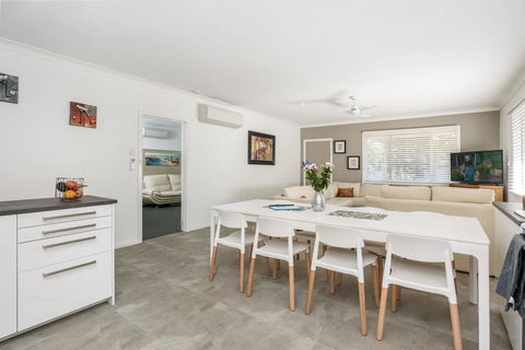A SWEET ESCAPE - Carefree Beach Home - Accommodation Whitsundays 2