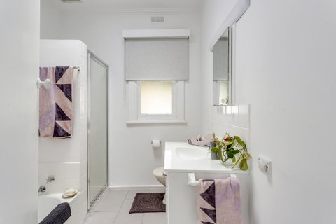 A Wave From It All - Accommodation Whitsundays 1