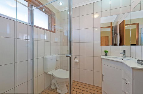 AAt 28 Goldsmith Motel - Accommodation Whitsundays 1